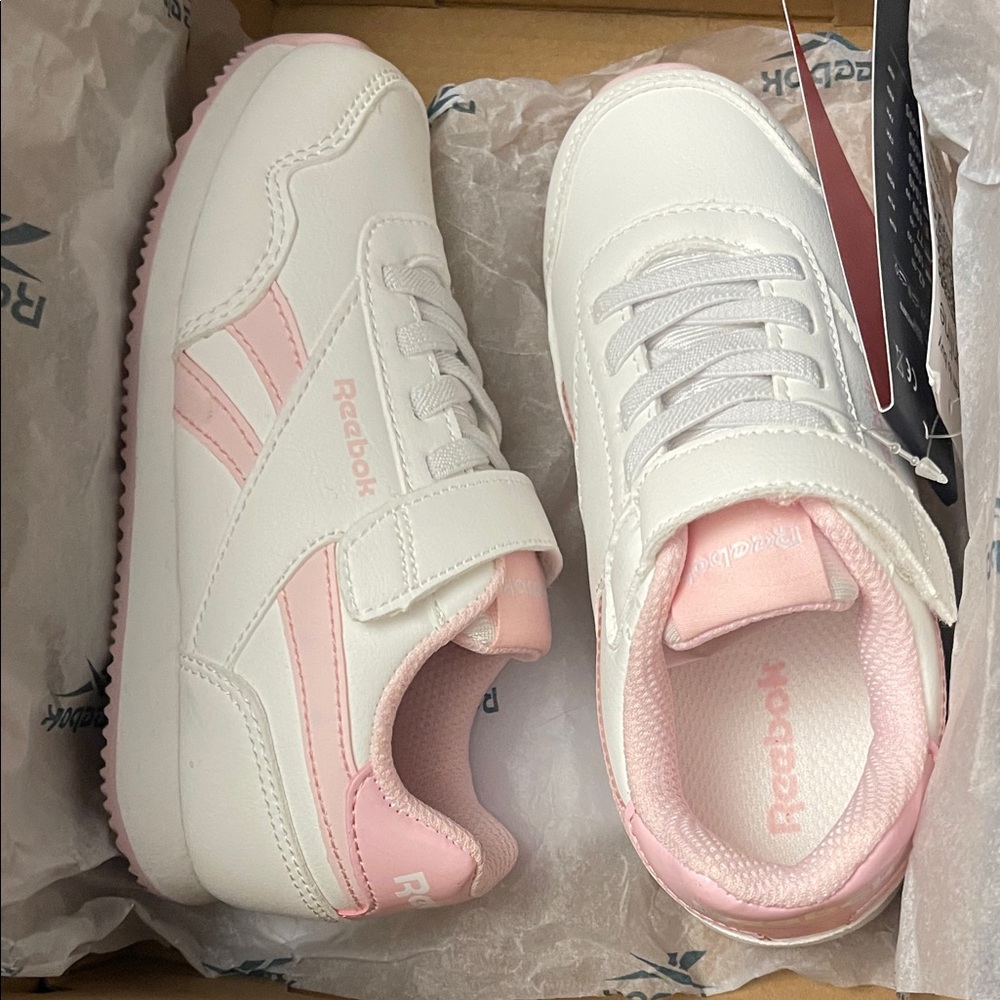 Reebok Kids Sneakers in White and Light Pink - Picture 8 of 9